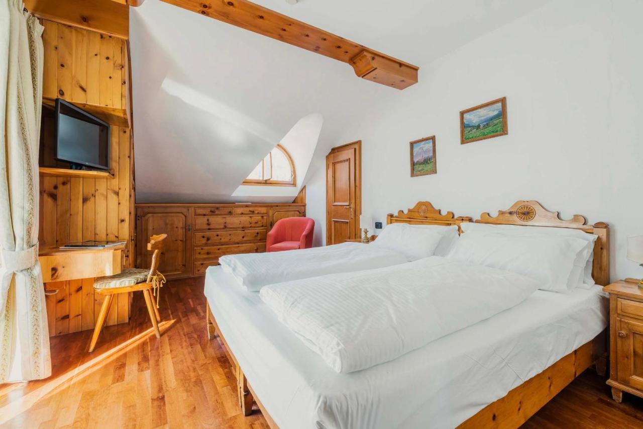 Franceschi Park Hotel Cortina dʼAmpezzo Exteriör bild