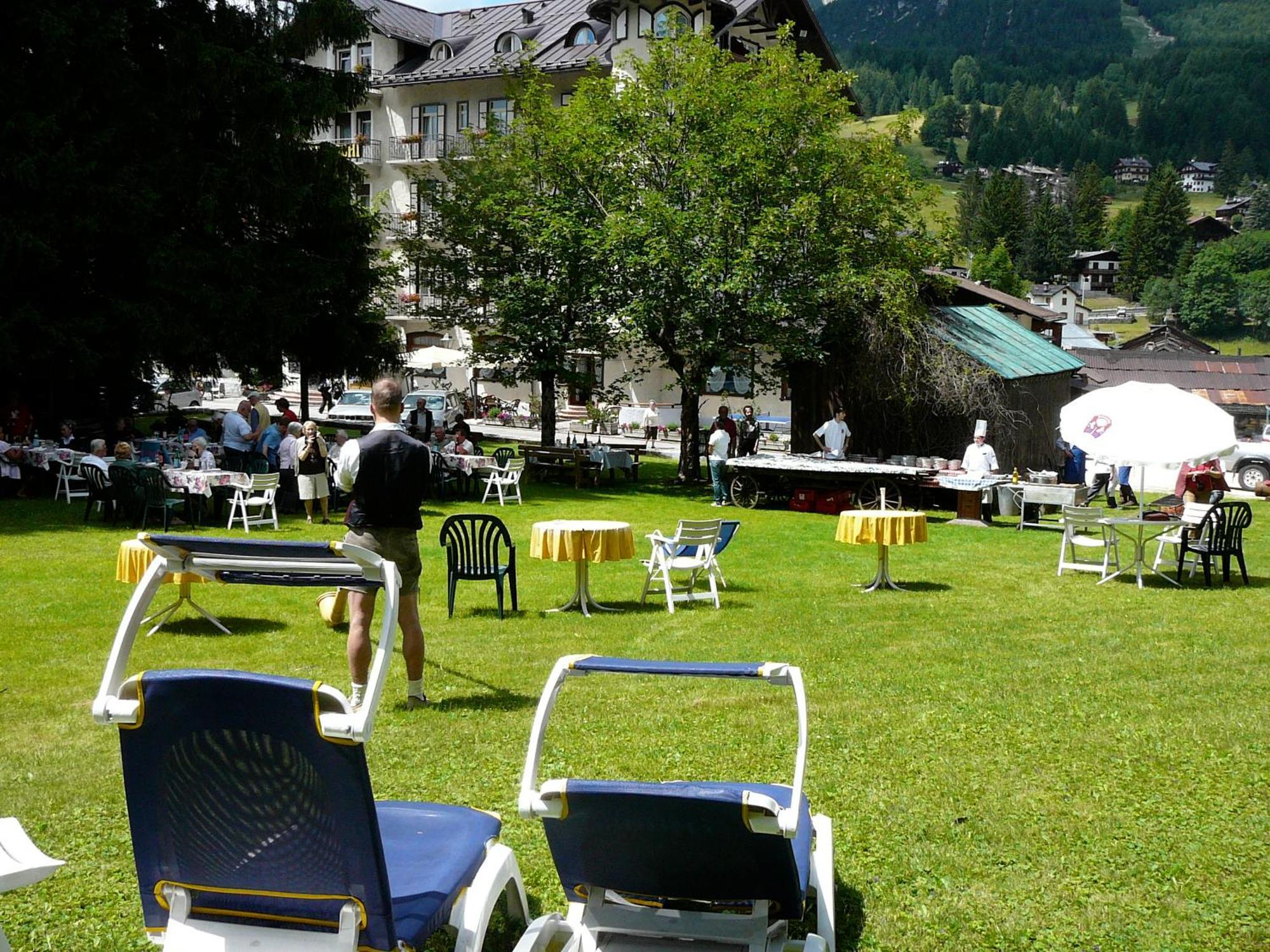 Franceschi Park Hotel Cortina dʼAmpezzo Exteriör bild
